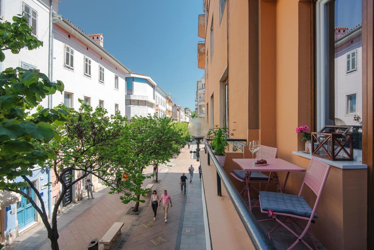 PUY E&F Luxury Apartments מראה חיצוני תמונה